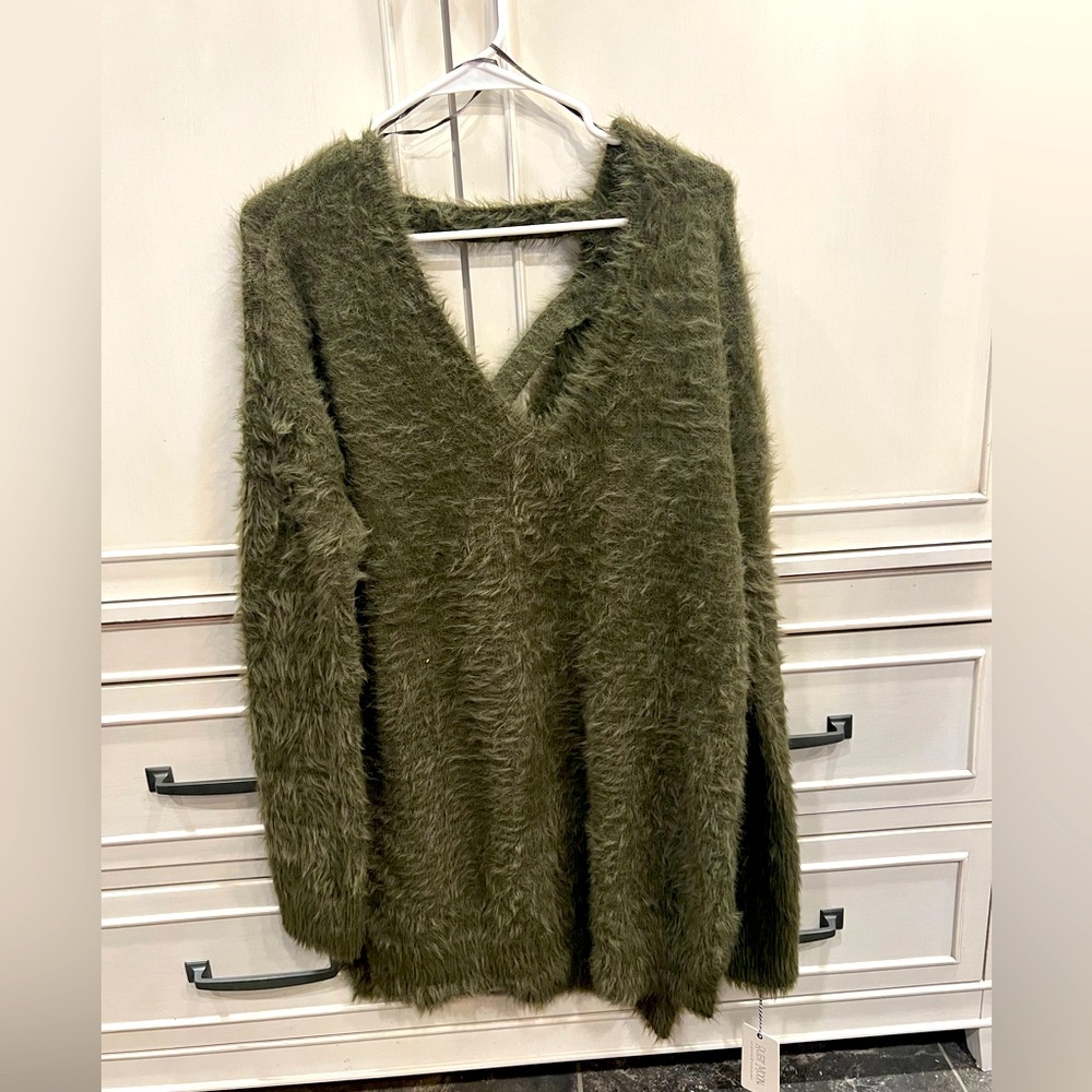 New WOT beautiful soft oversized sweater.